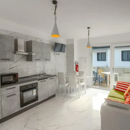 Elegant With Shared Pool Appartement Bibione