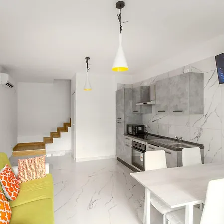 Elegant With Shared Pool Apartment Bibione